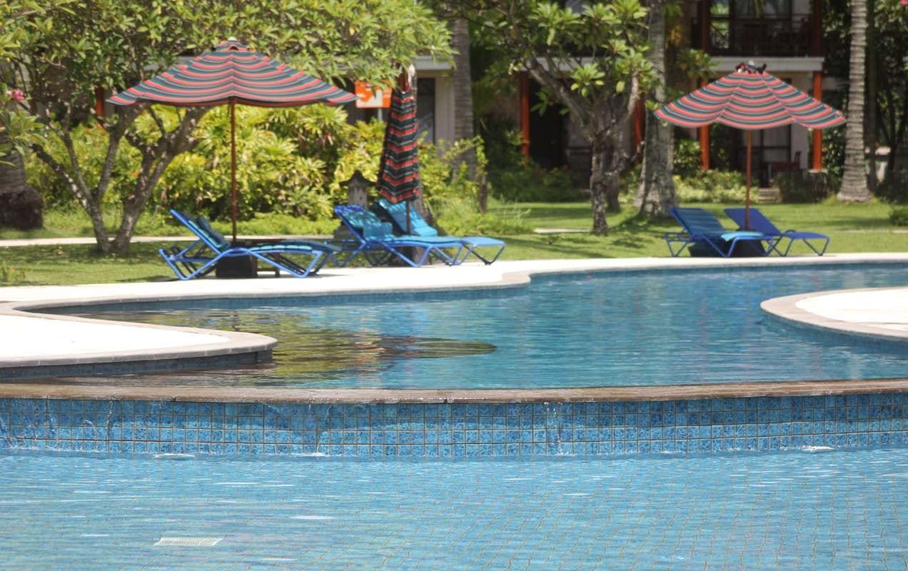 Hotel swimming pool setting for pool service workflow